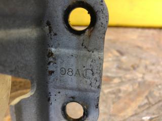 Петля капота левая CT200 17-