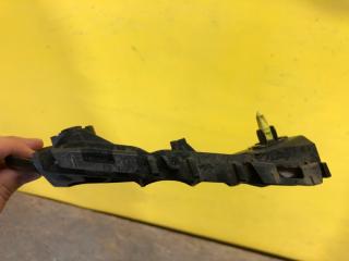 Кронштейн переднего бампера левый CT200 17-