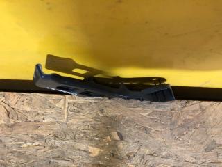 Кронштейн переднего бампера правый CT200 17-