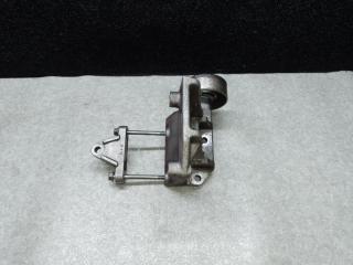 Кронштейн компрессора кондиционера TRIBECA B10 07-13