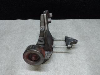 Кронштейн компрессора кондиционера TRIBECA B10 07-13