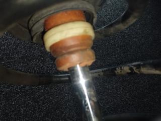 Амортизатор передний правый VENZA 09-16 2009 3.5 2GR-FE