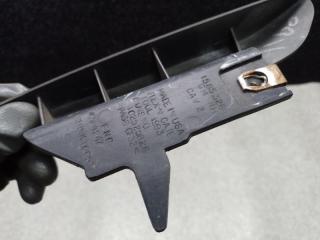 Кронштейн кузова правый HUMMER H3 05-10 L52 3.5 L