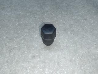 Отбойник капота H3 05-10 2006 L52 3.5 L