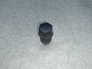 Отбойник капота H3 05-10 2006 L52 3.5 L