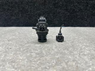 Насос омывателя стекла TOYOTA PRIUS - 30 09-17 Б/У Насос омывателя стекла TOYOTA PRIUS - 30 09-17