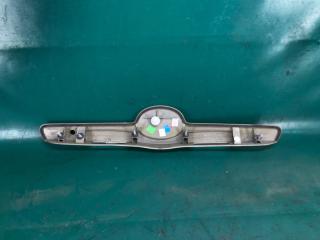 Накладка крышки багажника CAMRY 40 06-11 2008 2.4 2AZFE