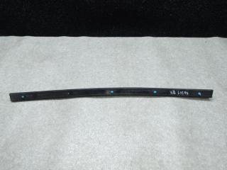 Уплотнитель капота левый H3 05-10 2006 L52 3.5 L