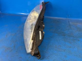 Фара правая TOYOTA SIENNA 03-10