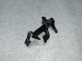 Крюк замка капота левый XC70 07-16