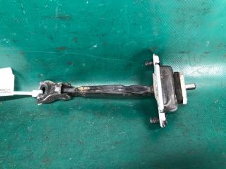 Ограничитель двери передний левый HYUNDAI ELANTRA AD 16-