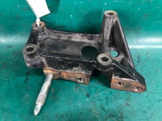 Кронштейн двигателя передний NX 14-21 2021 8ARFTS 2.0TURBO