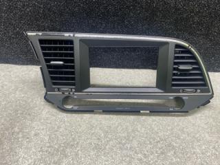 Накладка торпедо под магнитолу HYUNDAI ELANTRA AD 16- 2016