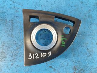 Накладка в салоне TOYOTA PRIUS - 30 09-17 2010