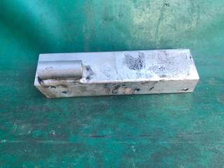 Кронштейн усилителя заднего бампера правый AUDI Q5 08-16 CPMB 2.0 TFSI