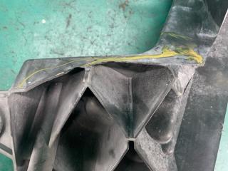 Кронштейн крепления фары правый DODGE DURANGO 11- (WD)