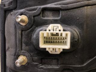 Зеркало левое PILOT 08-15 Внедорожник