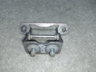 Петля крышки багажника SUBARU FORESTER 12-19 2015