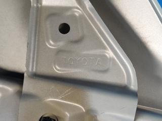 Крыло переднее левое PRIUS - 30 09-17