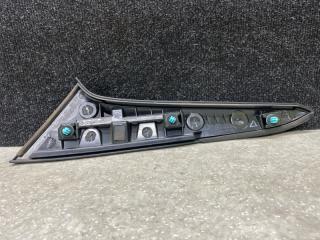 Накладка крышки багажника правая CX-30 19- 2021 2.5L