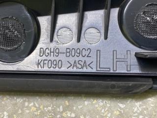 Накладка крышки багажника левая MAZDA CX-30 19- 2.5L