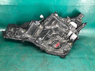 Фара правая UX 200 18-