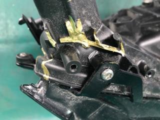 Фара правая UX 200 18-