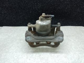 Суппорт тормозной передний правый TOYOTA SIENNA 03-10