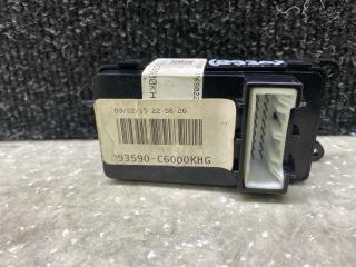 Кнопка стеклоподъемника задняя KIA SORENTO UM 14- 2.4 G4KJ