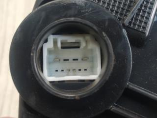 Замок двери передний левый PRIUS PLUS 11-14