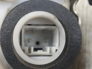 Замок двери задний правый PRIUS - 30 09-17