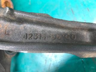 Цапфа левая TOYOTA AVALON 05-12 3.5 2GR-FE