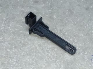 Датчик температуры воздуха в салоне TESLA MODEL Y 19- 2021 Б/У Датчик температуры воздуха в салоне TESLA MODEL Y 19- 2021