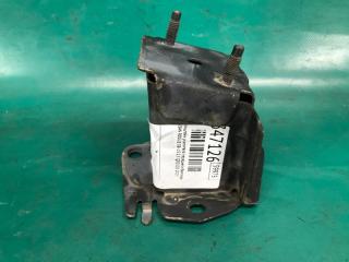 Кронштейн усилителя заднего бампера правый ROGUE 08-15 2015 2.5 QR25DE