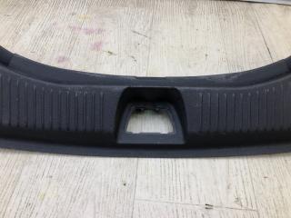 Накладка панели багажника внутренняя TRAX 16-22 2018 LUV 1.4 TURBO