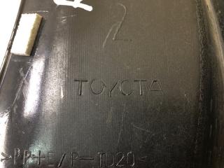 Накладка крышки багажника левая RAV4 05-12