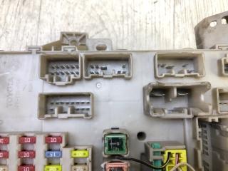 Блок предохранителей салон CAMRY 30 02-06 2005 2.4 2AZFE