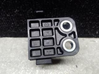 Крепление радиатора правое CX-30 19- 2021 2.5L