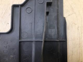 Дефлектор радиатора левый ES350 06-12