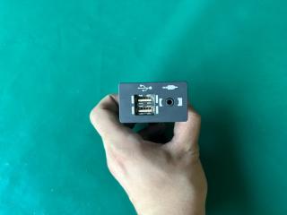 USB адаптер передний LEXUS NX 14-21 2021