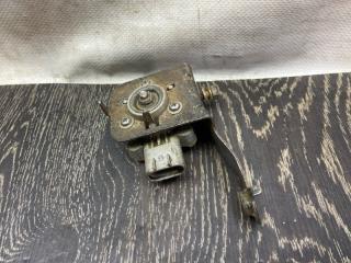 Датчик положения кузова RX300/330/350/400 03-09