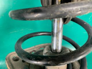 Амортизатор задний левый CAMRY 40 06-11 2008 2.4 2AZFE