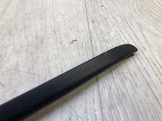 Молдинг стекла правый A4 15-