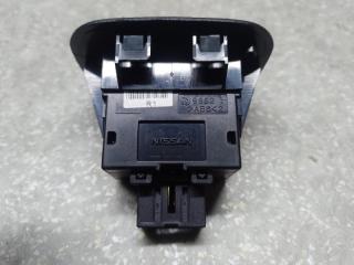 Кнопка закрывания крышки багажника NISSAN X-TRAIL/ROGUE T32 13-20