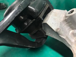 Подушка двигателя правая ROGUE 08-15 2015 2.5 QR25DE