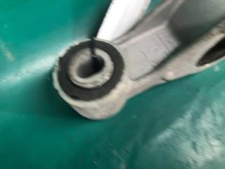 Подушка двигателя ROGUE 08-15 2015 2.5 QR25DE