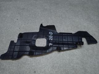 Дефлектор радиатора правый RAV4 05-12 2006 2.4 2AZFE