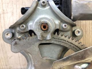 Стеклоподъемник задний правый TOYOTA RAV4 05-12 2.4 2AZFE