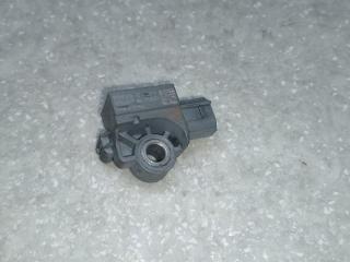 Датчик удара передний правый KIA SORENTO UM 14- 2017