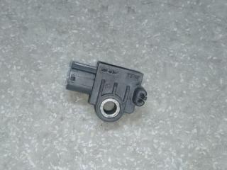 Датчик удара передний правый SORENTO UM 14- 2017 2.4 G4KJ